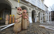 Фото 6: У Львові почали встановлювати різдвяну шопку