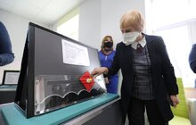 Фото 1: Школи Львова отримали третю наукову мобільну лабораторію
