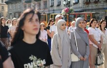 Фото 8: У центрі Львова цілий день майорітиме кримськотатарський прапор (відео)