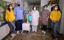 Фото 2: Благодійники передали медичним закладам Львова 4 апарати ШВЛ