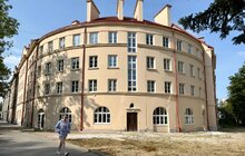Фото 1: Три роки від дня ракетного обстрілу на Стрийській: на місці атаки пом’янули загиблих (фото)