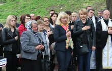 Фото 18: На «Губернаторських валах» заклали пам’ятну капсулу з нагоди початку спорудження пам’ятника-меморіалу Героям Небесної Сотні