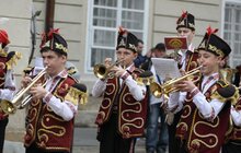Фото 6: День вишиванки у Львові: на пл. Ринок виступив духовий оркестр «Львівські фанфари»