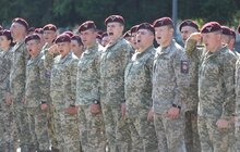 Фото 1: Мер Львова вшанував загиблих військовослужбовців десантно-штурмових військ