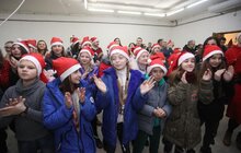 Фото 2: Мер Львова відвідав Фабрику св. Миколая і залишив подарунки дітям, а також попросив, щоб усім дітям цього року Миколай приніс книжки