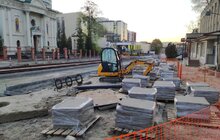 Фото 8: Реконструкція вулиці Шевченка: завершили монтаж трамвайних колій та копають лунки для висадки дерев