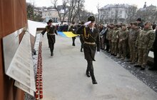 Фото 14: У Львові сотнями паперових ангелів вшанували пам’ять Героїв Небесної Сотні (фото/відео)