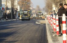 Фото 3: Реконструкція вул. Б. Хмельницького: на відрізку від вул. Механічної до вул. Олійної стелять нижній шар асфальту