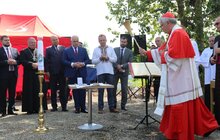 Фото 7: У Львові буде Дім для бездомних і самотніх жінок: сьогодні освятили територію під будівництво