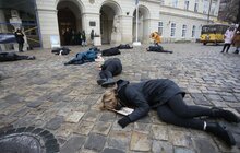 Фото 8: «Непораховані з 1932»: у Львові на площі Ринок організували акцію до Дня пам’яті жертв Голодомору