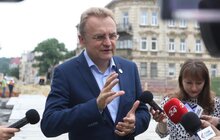 Фото 9: Триває капітальний ремонт вул. Личаківської: на перехресті вул. Личаківська - вул. Мечникова встановлюють трамвайні плити