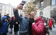 Фото 17: В переддень Різдва у Львові встановили Різдвяного Дідуха