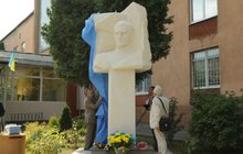 Фото 10: У Львові відкрили пам’ятник Василю Стусу