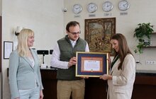 Фото 1: У Львові подякували готелям, які платять офіційні зарплати і допомагають людям після обстрілів
