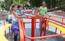 Фото 5: Триває реконструкція дитячого майданчика біля львівського цирку