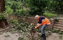 Фото 18: «До прибирання міста було задіяно сьогодні 1694 працівники комунальних підприємств і 72 одиниці техніки», - І. Маруняк