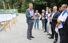 Фото 1: Міський голова Львова провів виїзну нараду на місці осучаснення інфраструктури в Музеї народної архітектури та побуту