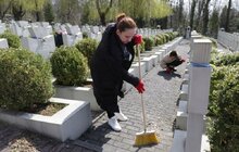 Фото 2: У всіх районах Львова триває прибирання до Великодніх свят