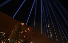 Фото 27: У Львові в пам’ять про Небесну Сотню у небо запустили світлові промені