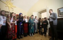Фото 12: Українська академія лідерства в Ратуші презентувала вертеп, який створили самі ж студенти
