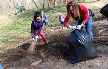 Фото 13: Сьогодні Львів прибирають в рамках акції «З нами місто розквітає»