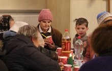 Фото 7: Для потребуючих у Львові організували святковий різдвяний обід