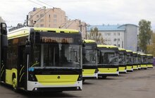 Фото 1: Мер Львова оглянув перші 10 нових тролейбусів виробництва «Електрон»