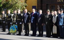 Фото 1: Мер Львова привітав військових з нагоди Дня Захисника України
