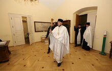 Фото 31: У Львові на пл. Ринок освятили воду, тож львів'яни упродовж дня можуть прийти і набрати її