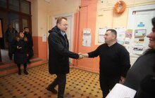 Фото 1: За кошти міста придбано мобільну наукову лабораторію