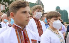 Фото 4: Біля пам’ятника Т. Шевченку капела «Дударик» заспівала Акафіст до Пресвятої Богородиці