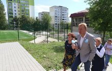 Фото 10: Напередодні нового навчального року у школі №30 капітально відремонтували спортивну зону