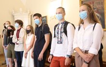 Фото 3: Мер Львова нагородив вчителів та учнів шкіл з нагоди кінця навчального року