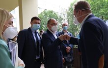 Фото 12: Під час наради з міністром охорони здоров’я мер Львова запропонував усі лікарні перевести на готовність працювати з COVID-19