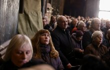 Фото 8: Похорон Степана Гіги: у Львові тисячі людей прощалися з народним артистом
