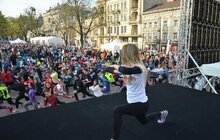 Фото 15: Мер Львова привітав учасників «Run the World. Львівський напівмарафон»