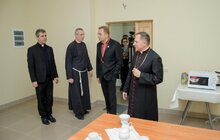 Фото 13: У притулку для бездомних з нагоди Різдва римо-католицька громада організувала святкову вігілію