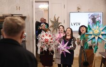 Фото 3: 20 років відданості своїй справі: організатори фестивалю «Спалах різдвяної звізди» отримали нагороди від міського голови Львова