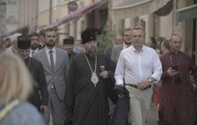 Фото 28: Блаженніший Епіфаній залишив запис у Книзі почесних гостей Львова