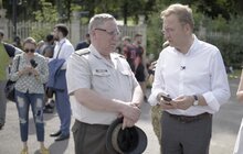Фото 2: У Львові зіграли у вуличний хокей із канадцями