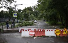 Фото 7: Аварійні бригади оперативно ліквідовують наслідки негоди в місті