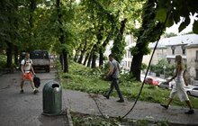 Фото 13: Аварійні бригади оперативно ліквідовують наслідки негоди в місті