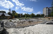 Фото 1: До кінця року озеро на вул. Панча наповнять водою: роботи проводять за кошти інвестора (відео)
