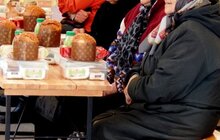 Фото 11: У Львові понад 250 потребуючих спільно розділили радість Великодня
