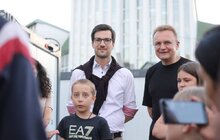 Фото 13: Мер Фрайбурга відвідав переселенців, які мешкають у модульному містечку на Сихові