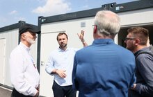 Фото 10: Рафал Дуткевич та Владика Борис Ґудзяк відвідали модульне містечко на Сихові