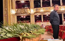 Фото 7: Мер Львова нагородив артистів Львівської опери з нагоди Дня театру
