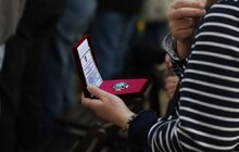 Фото 3: У Львові 30 захисників посмертно нагородили «Почесним знаком Святого Юрія» (фото/відео)