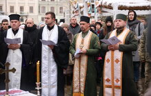 Фото 2: Водохреща у Львові: на площі Ринок священики різних конфесій освятили воду (фото/відео)