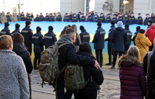 Фото 5: На площі Ринок розгорнули найбільший у Львові прапор України до Дня Державного Гімну (фото/відео)
